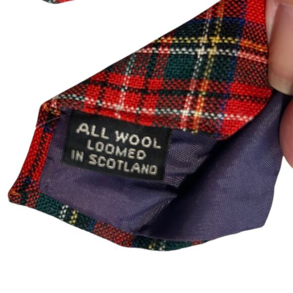 Jos A. Bank Men's Holiday Tartan Limited Edition Tie 100% Scotland Loomed Wool - Picture 2 of 5